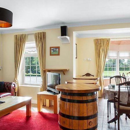 نيوبريدج The Ridgewood Lodge المظهر الخارجي الصورة