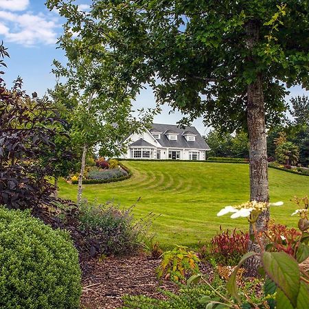 نيوبريدج The Ridgewood Lodge المظهر الخارجي الصورة