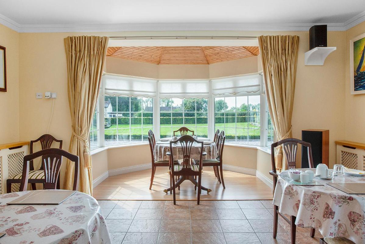 نيوبريدج The Ridgewood Lodge المظهر الخارجي الصورة